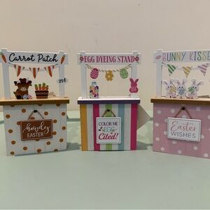 Easter Miniature Decoration Set - 3 Wooden Booths- NWT